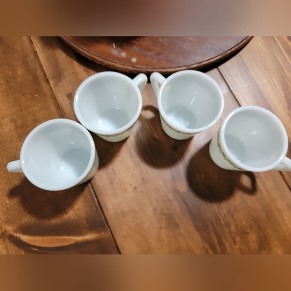 Vintage Pyrex Corning spring blossom mugs - Picture 2 of 4